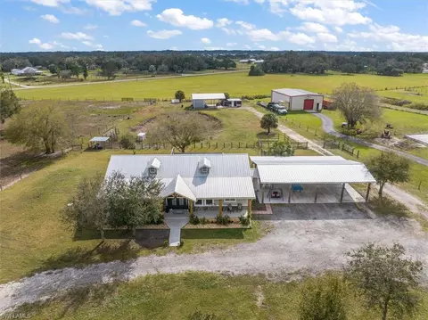 2010 Frontier Cir, Labelle, FL 33935 photo 2