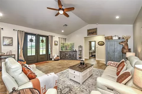 2010 Frontier Cir, Labelle, FL 33935 photo 9