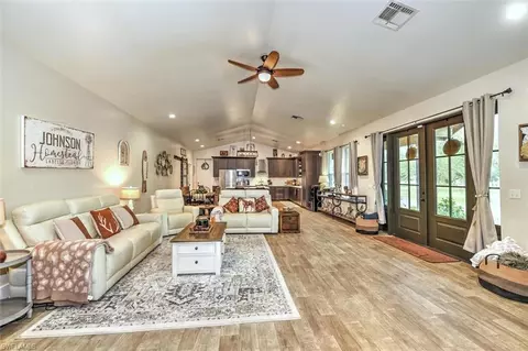 2010 Frontier Cir, Labelle, FL 33935 photo 7