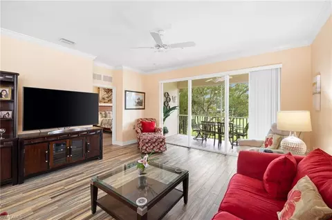 3984 Bishopwood Ct E #5-206, Naples, FL 34114