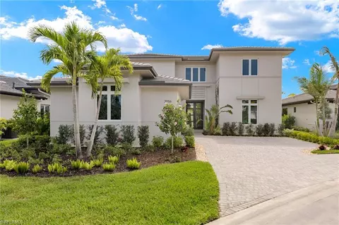 2056 Cambridge Park Dr, Naples, FL 34109
