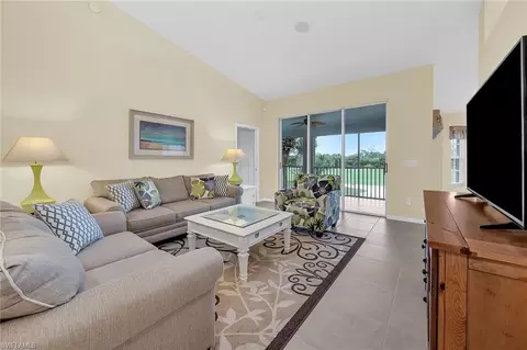 5995 Pinnacle Ln #3-304, Naples, FL 34110