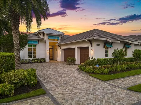 6823 Mangrove Ave, Naples, FL 34109