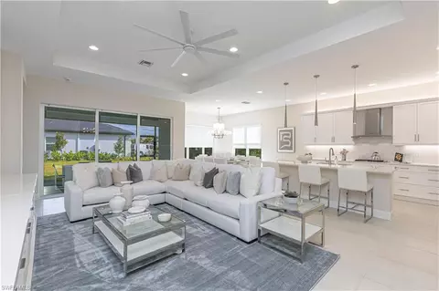 12226 Bonnet Dr, Naples, FL 34120