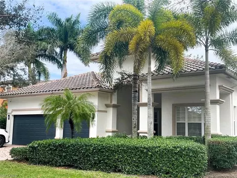 2200 Vardin Pl, Naples, FL 34120