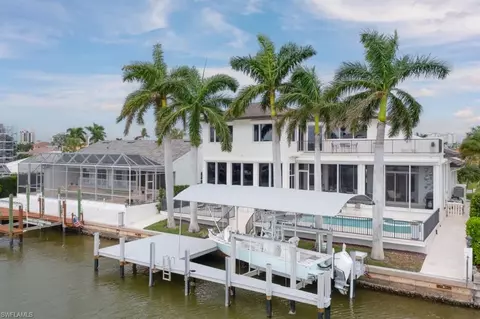 404 Conners Ave, Naples, FL 34108 photo 2
