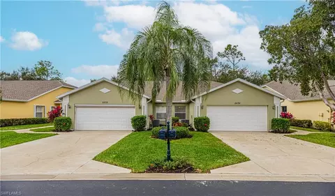 5636 Greenwood Cir, Naples, FL 34112