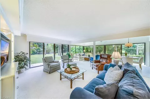 104 Clubhouse Dr #170, Naples, FL 34105