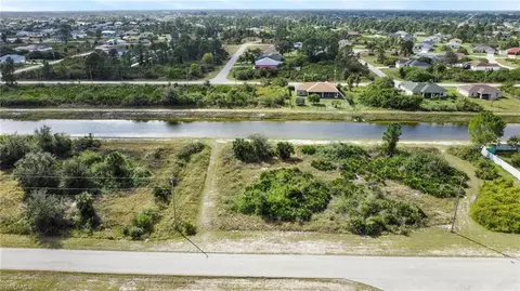 328-330 Pauline Ave, Lehigh Acres, FL 33974