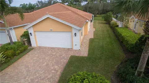 7633 Rozzini Ln, Naples, FL 34114