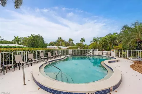 1900 Alamanda Dr #304, Naples, FL 34102 photo 11