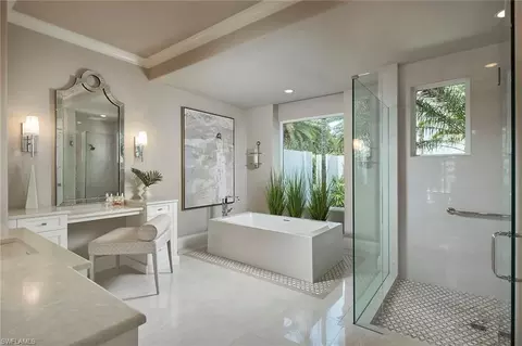 Bath - 1490 Anhinga Pt, Naples, FL 34105 photo 2 of 5