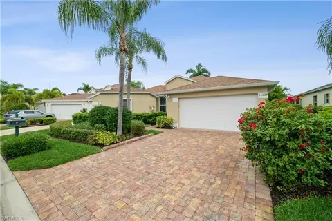 15124 Sterling Oaks Dr, Naples, FL 34110