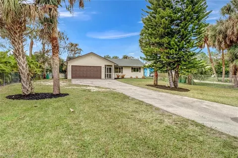 1031 19th St SW, Naples, FL 34117