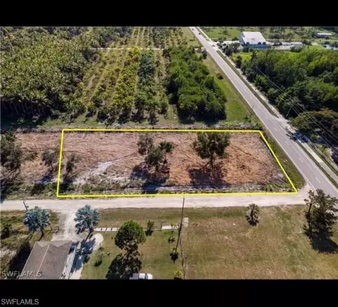7489 Max Dr, Bokeelia, FL 33922