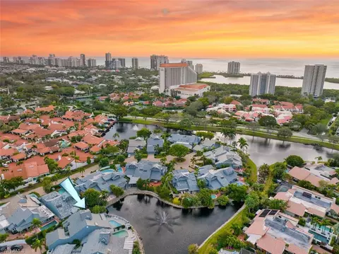 637 Bridgeway Ln #1, Naples, FL 34108