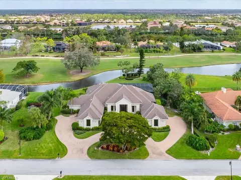 4687 Oak Leaf Dr, Naples, FL 34119