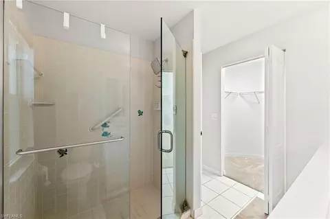 Bath - 511 Ibis Way, Naples, FL 34110 photo 2 of 4