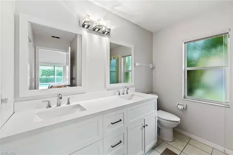 Bath - 511 Ibis Way, Naples, FL 34110 photo 1 of 4