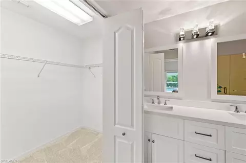 Bath - 511 Ibis Way, Naples, FL 34110 photo 3 of 4