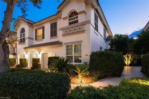 129 Colonade Cir #402, Naples, FL 34103