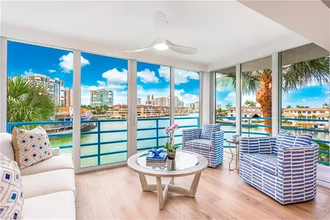 205 Park Shore Dr #4-432, Naples, FL 34103
