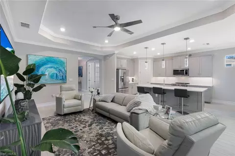 370 Deauville Loop, Naples, FL 34114 photo 4