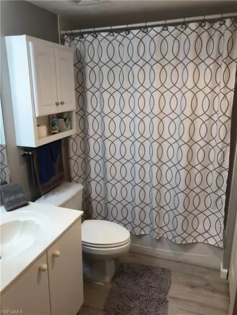 Bath - 4111 Lorene Dr #103, Estero, FL 33928 photo 3 of 3
