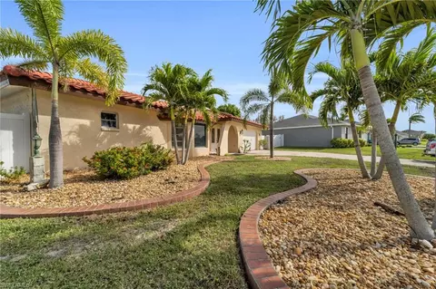 2911 SW 5th Pl, Cape Coral, FL 33914