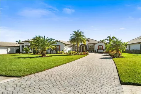 2314 Somerset Pl, Naples, FL 34120