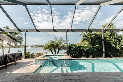 9380 Glenforest Dr, Naples, FL 34120