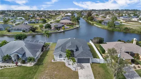 1304 SW 8th Pl, Cape Coral, FL 33991