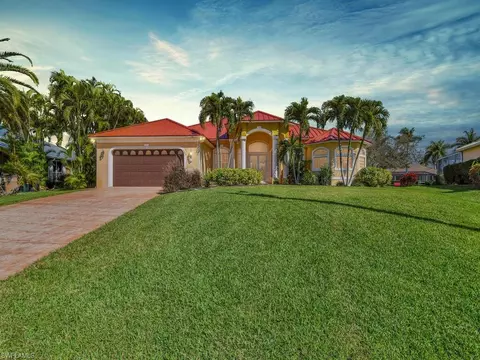 5203 SW 23rd Ave, Cape Coral, FL 33914