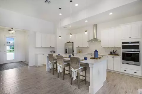 Kitchen - 14856 Dockside Ln, Naples, FL 34114 photo 3 of 6