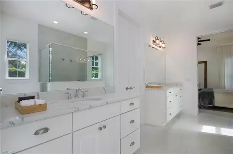 Bath - 14856 Dockside Ln, Naples, FL 34114 photo 4 of 8