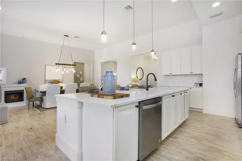 Kitchen - 14856 Dockside Ln, Naples, FL 34114 photo 5 of 6