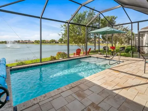 14610 Edgewater Cir, Naples, FL 34114