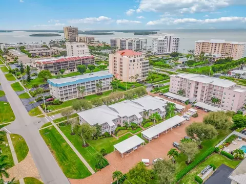 960 Huron Ct #I-10, Marco Island, FL 34145