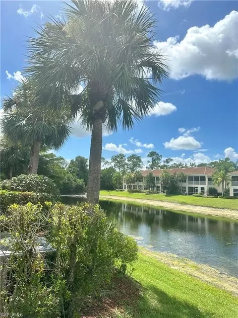 940 Hampton Cir #85, Naples, FL 34105 photo 14