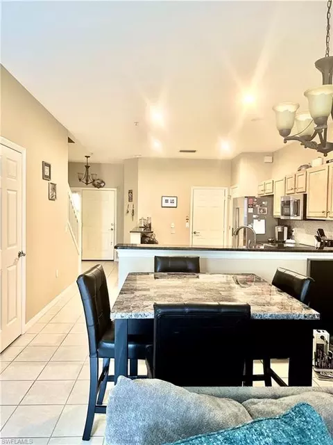 940 Hampton Cir #85, Naples, FL 34105 photo 10