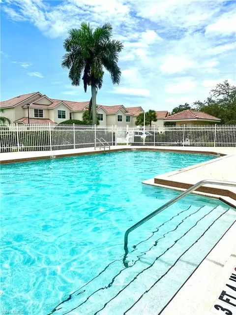 940 Hampton Cir #85, Naples, FL 34105 photo 28