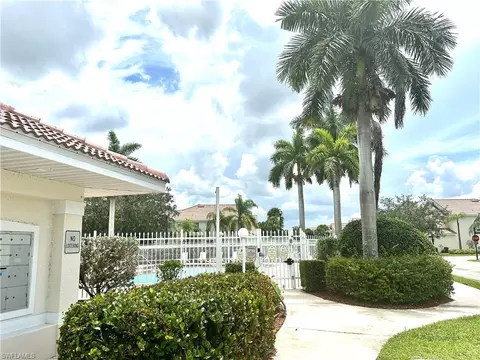 940 Hampton Cir #85, Naples, FL 34105 photo 30