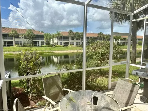 940 Hampton Cir #85, Naples, FL 34105 photo 17