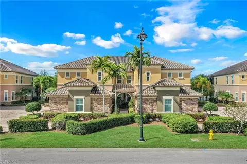 9520 Ironstone Ter #202, Naples, FL 34120