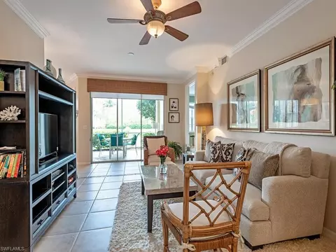 1229 Egrets Lndg #102, Naples, FL 34108