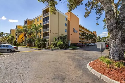 2366 E Mall Dr #510, Fort Myers, FL 33901