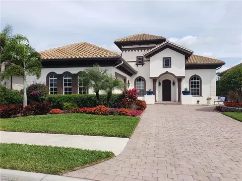 7636 Sussex Ct, Naples, FL 34113