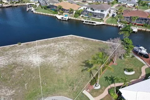 131 Templewood Ct, Marco Island, FL 34145