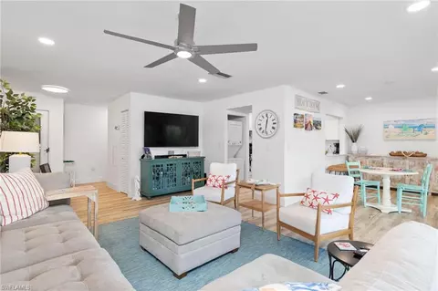 5451 Peppertree Dr #4, Fort Myers, FL 33908