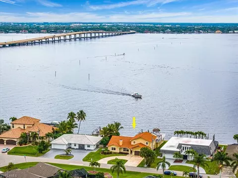2526 SE 28th St, Cape Coral, FL 33904